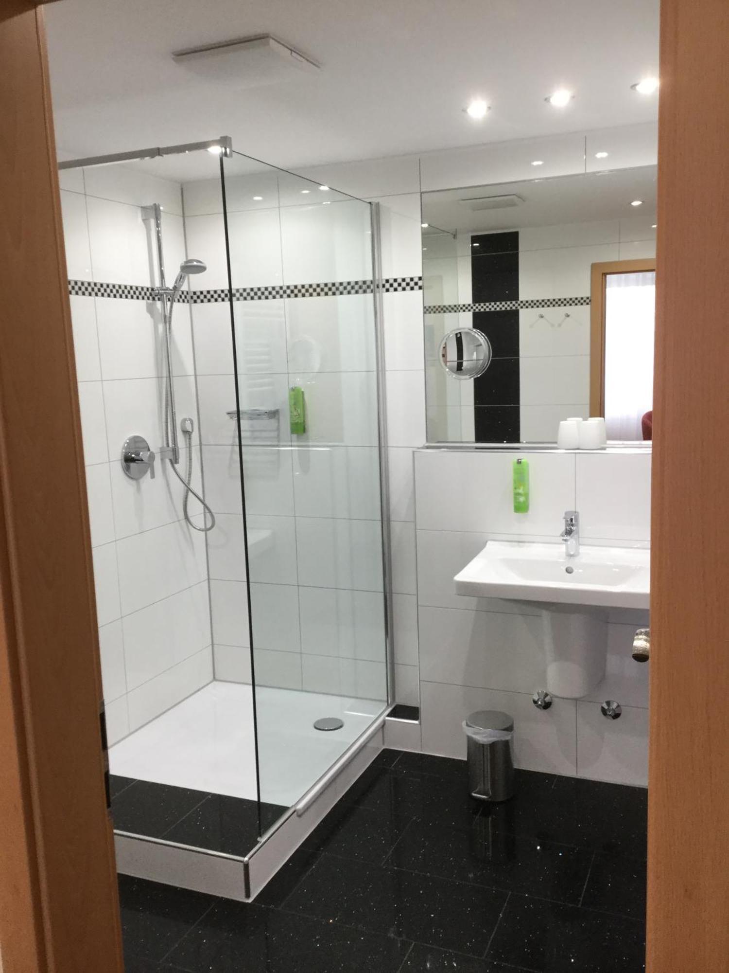 Hotel Am Freischuetz Hürth Eksteriør bilde