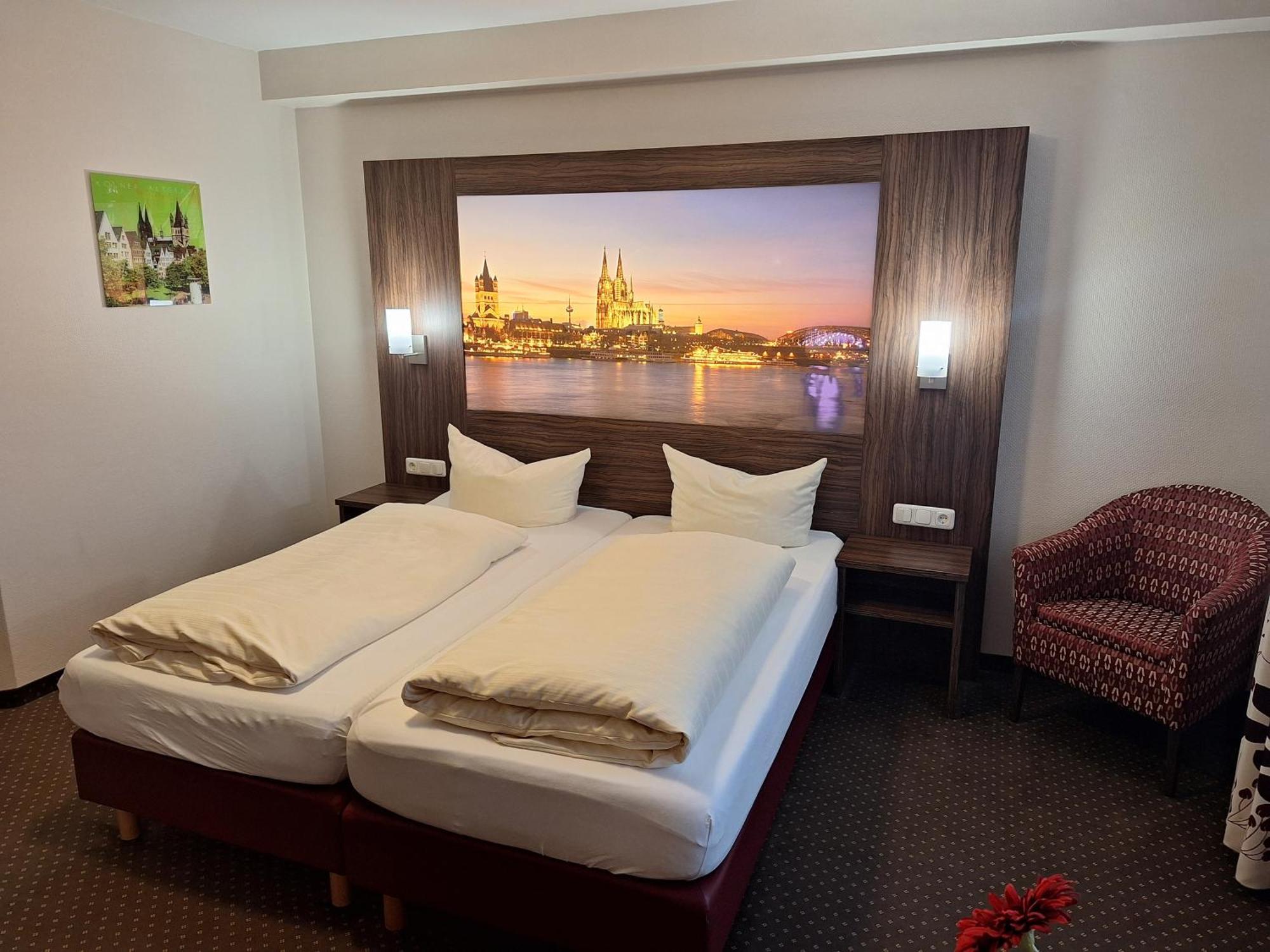 Hotel Am Freischuetz Hürth Eksteriør bilde