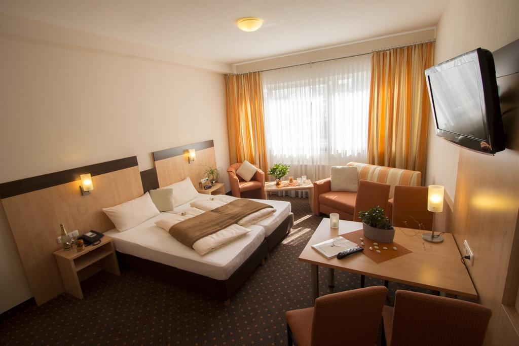 Hotel Am Freischuetz Hürth Eksteriør bilde