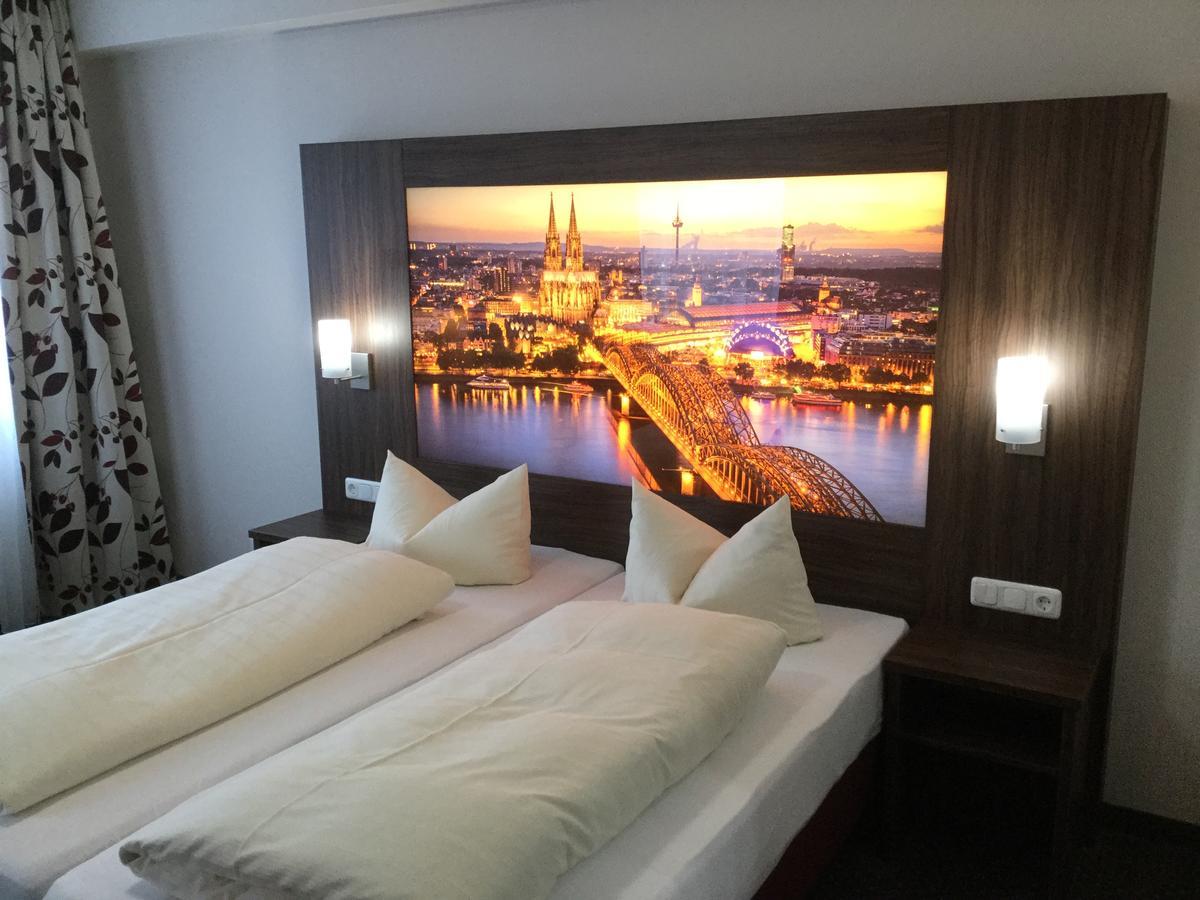 Hotel Am Freischuetz Hürth Eksteriør bilde