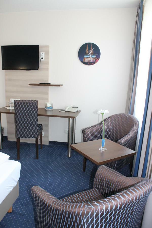 Hotel Am Freischuetz Hürth Eksteriør bilde